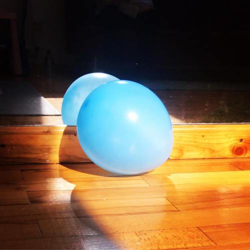 balonul albastru.jpg